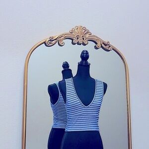 Michelle Plunging Neckline Sleeveless Crop Top Size XS